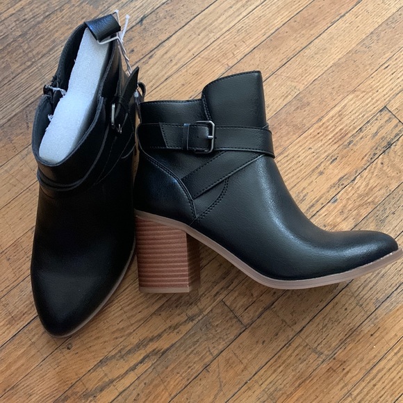 A new day 9.5 boots - Picture 2 of 7